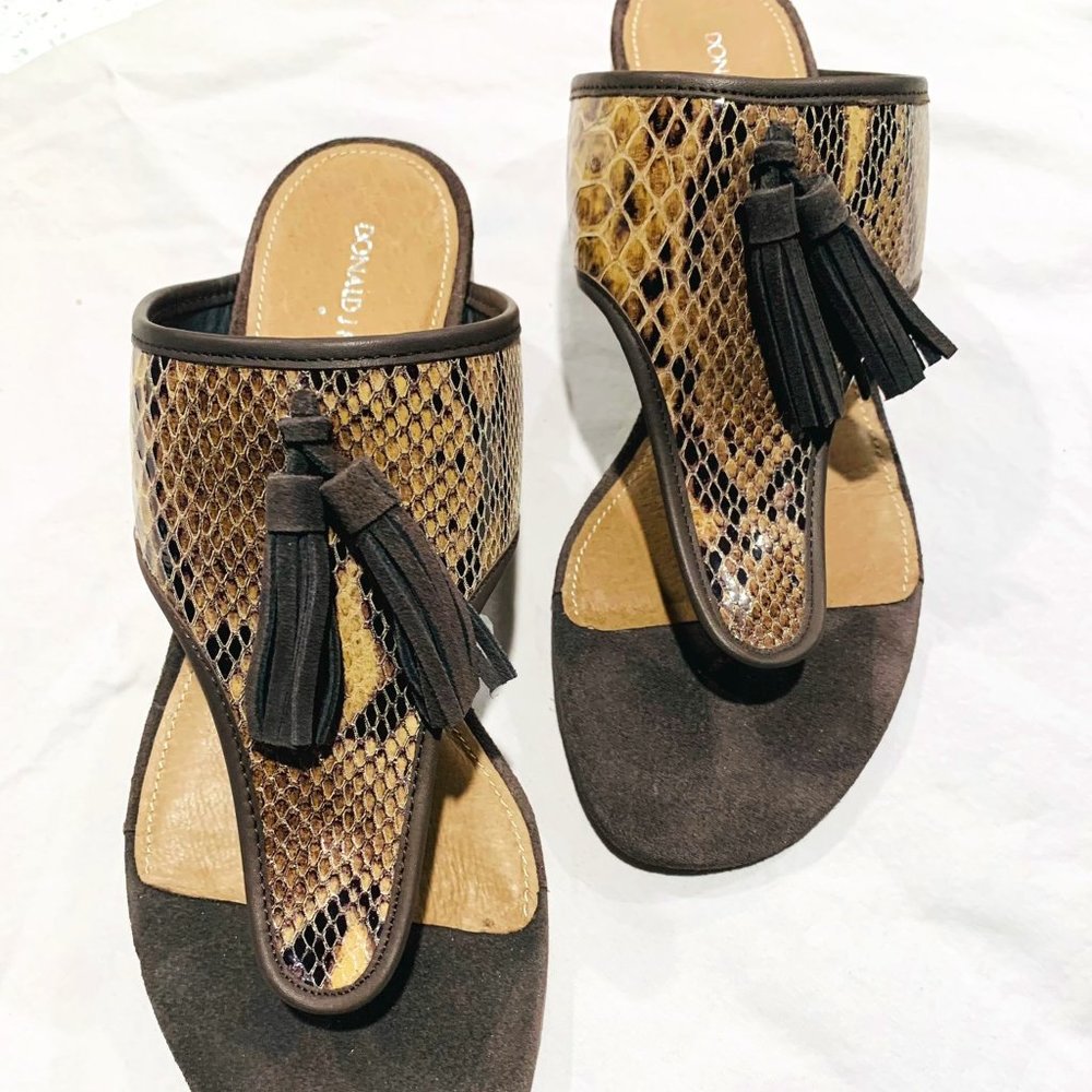 Donald Pliner Python Snakeskin Sandal. Size 11B - Great Price